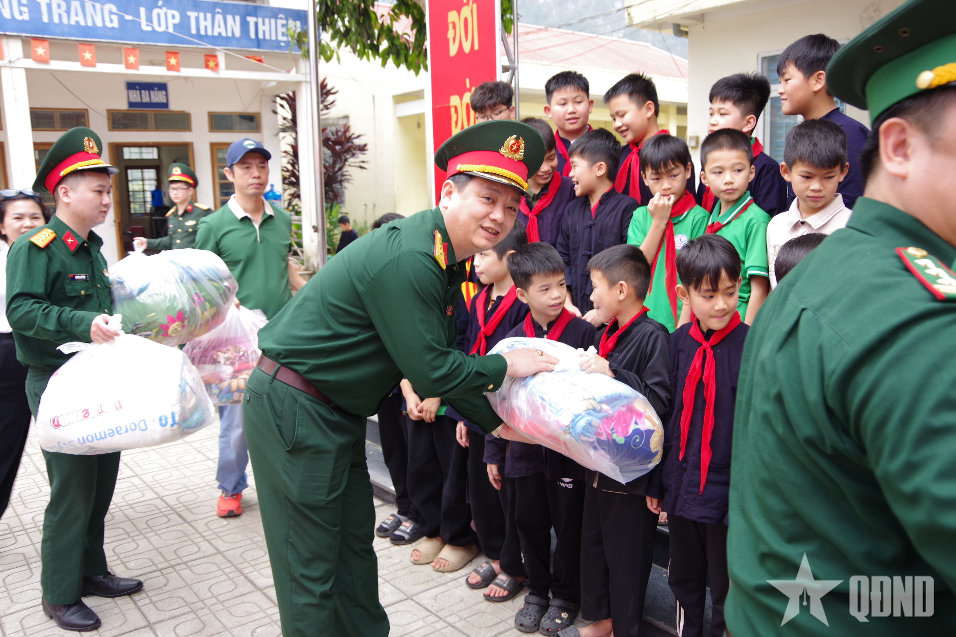 Nhiều hoạt động thiết thực trong chương trình “Tháng Ba biên giới” tại Cao Bằng
